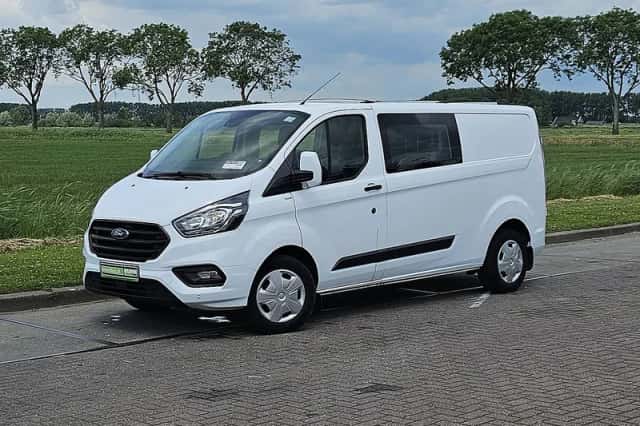 Ford Transit (2022) thumbnail 2
