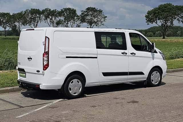 Ford Transit (2022) thumbnail 3