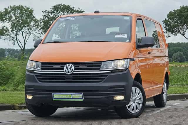 Volkswagen Transporter (2024) thumbnail 1