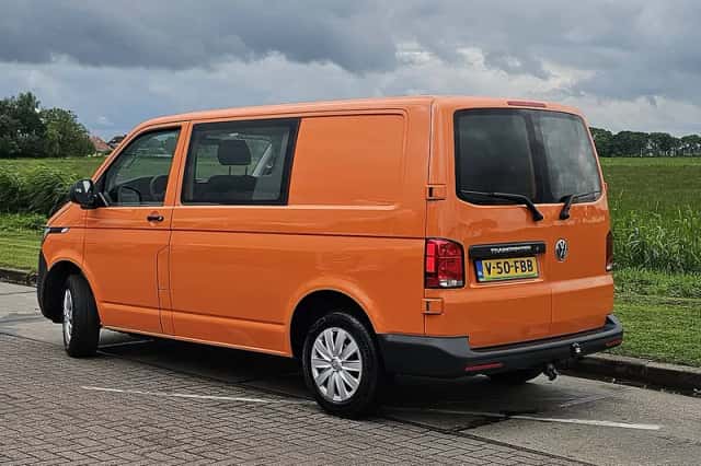 Volkswagen Transporter (2024) thumbnail 5