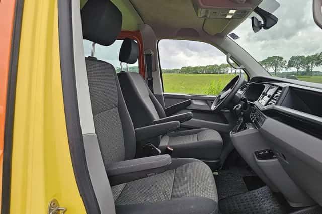 Volkswagen Transporter (2024) thumbnail 6