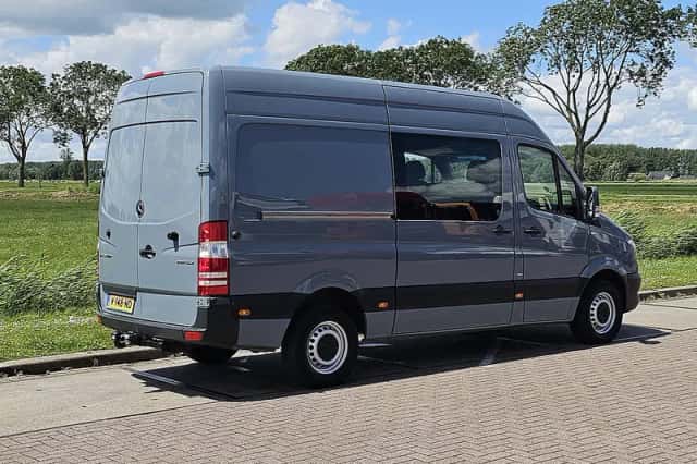 Mercedes-Benz Sprinter (2018) thumbnail 3