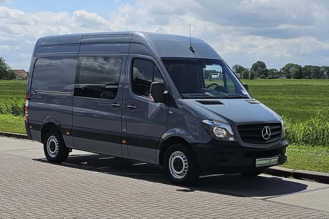 Mercedes-Benz Sprinter (2018) thumbnail 4