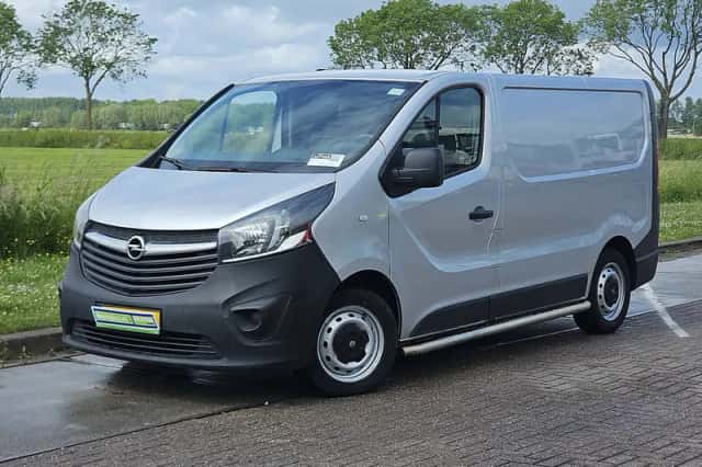 Opel Vivaro (2017) thumbnail 2