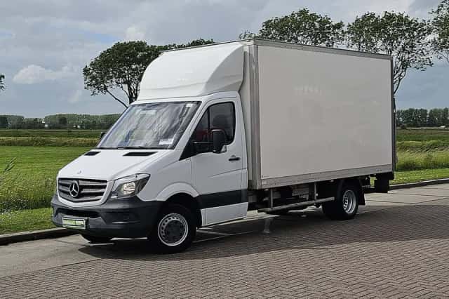 Mercedes-Benz Sprinter (2015) thumbnail 2