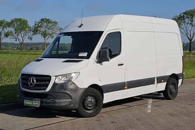 Mercedes-Benz Sprinter (2019) thumbnail 2