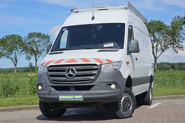 Mercedes-Benz Sprinter (2019) thumbnail 1