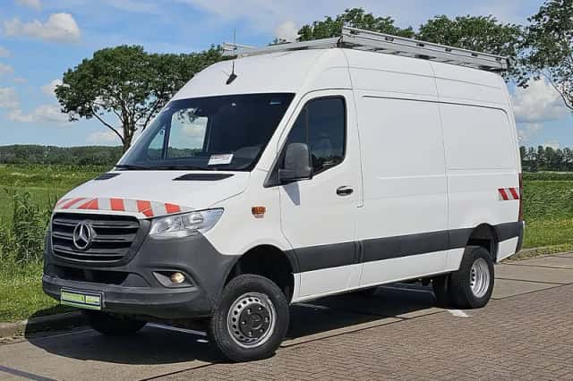 Mercedes-Benz Sprinter (2019) thumbnail 2
