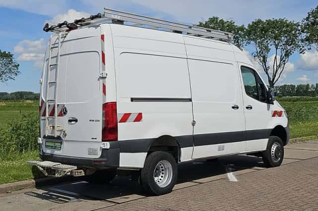Mercedes-Benz Sprinter (2019) thumbnail 3