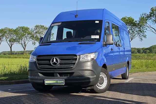 Mercedes-Benz Sprinter (2020) thumbnail 1