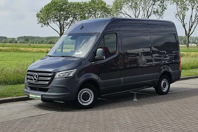 Mercedes-Benz Sprinter (2020) thumbnail 2