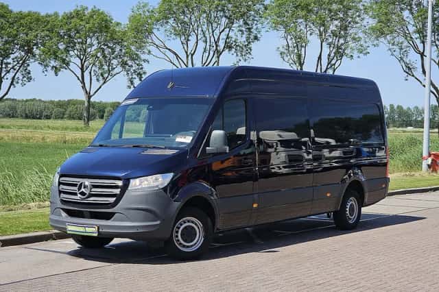 Mercedes-Benz Sprinter (2020) thumbnail 2