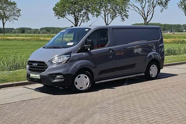Ford Transit (2019) thumbnail 2
