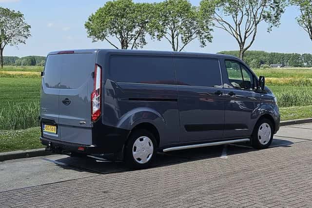 Ford Transit (2019) thumbnail 3