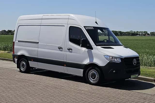 Mercedes-Benz Sprinter (2021) thumbnail 4