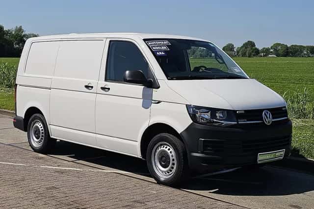 Volkswagen Transporter (2019) thumbnail 4