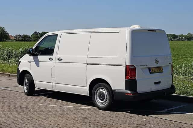 Volkswagen Transporter (2019) thumbnail 5