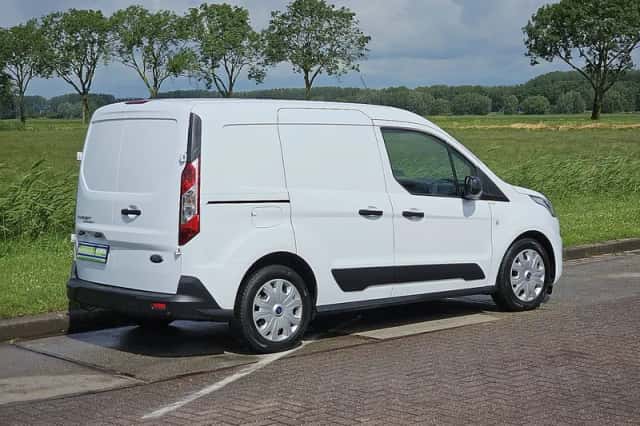 Ford Transit (2021) thumbnail 3
