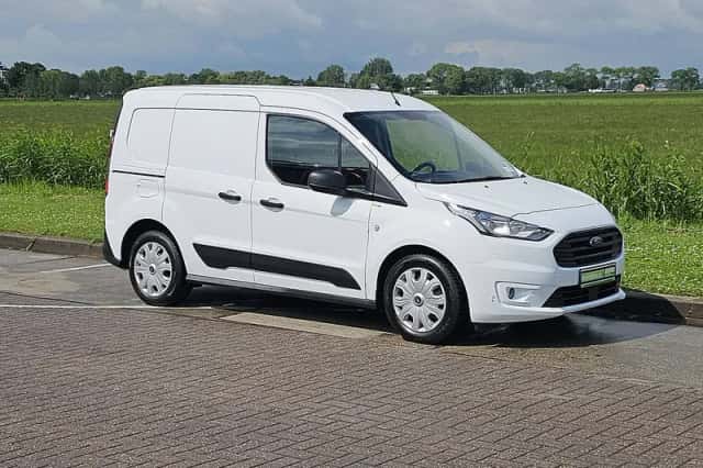 Ford Transit (2021) thumbnail 4
