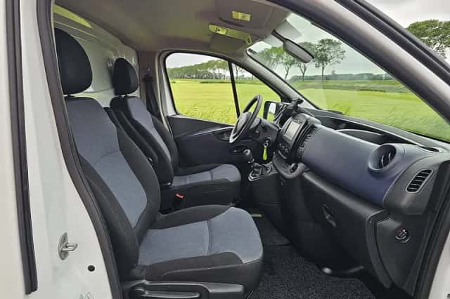 Opel Vivaro (2017) thumbnail 6