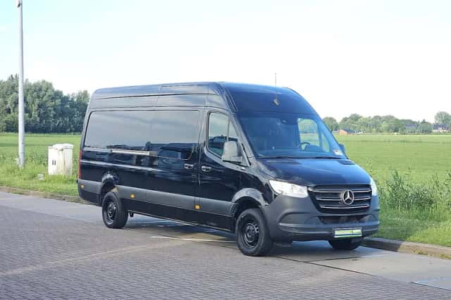 Mercedes-Benz Sprinter (2021) thumbnail 4