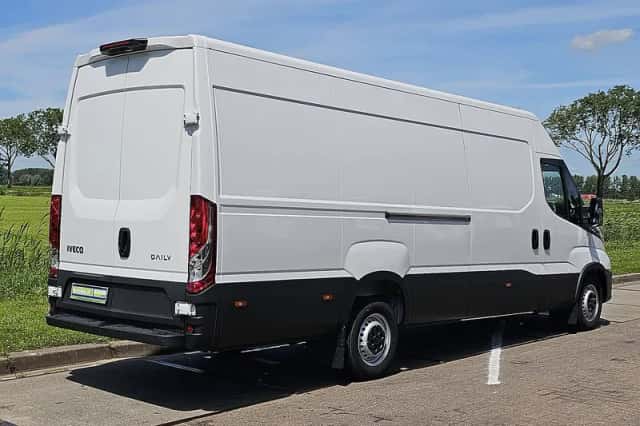 Iveco Daily (2023) thumbnail 3
