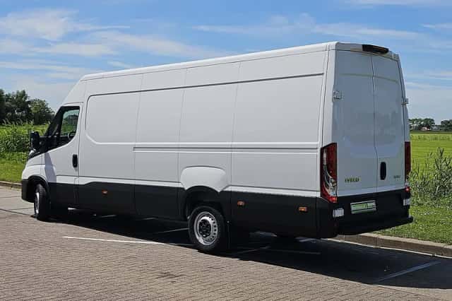 Iveco Daily (2023) thumbnail 5
