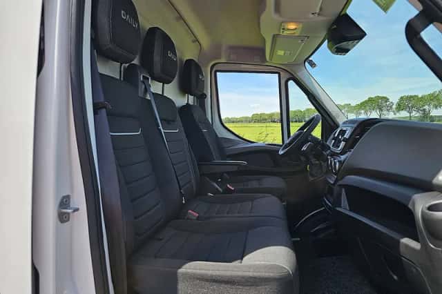 Iveco Daily (2023) thumbnail 6