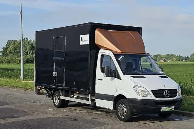 Mercedes-Benz Sprinter (2011) thumbnail 4