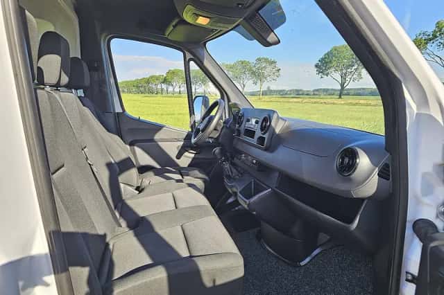 Mercedes-Benz Sprinter (2022) thumbnail 6