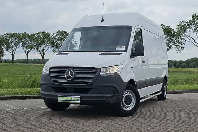 Mercedes-Benz eSprinter (2021) thumbnail 1