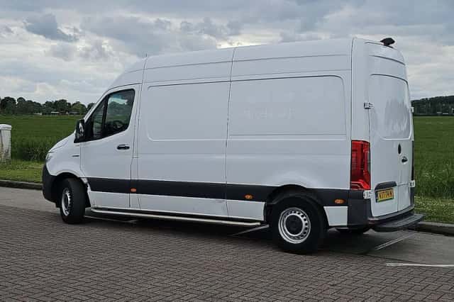 Mercedes-Benz eSprinter (2021) thumbnail 5