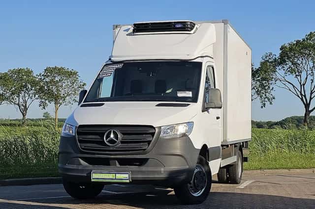 Mercedes-Benz Sprinter (2021) thumbnail 1
