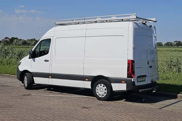 Mercedes-Benz Sprinter (2024) thumbnail 5