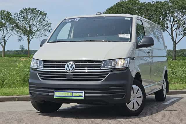 Volkswagen Transporter (2024) thumbnail 1