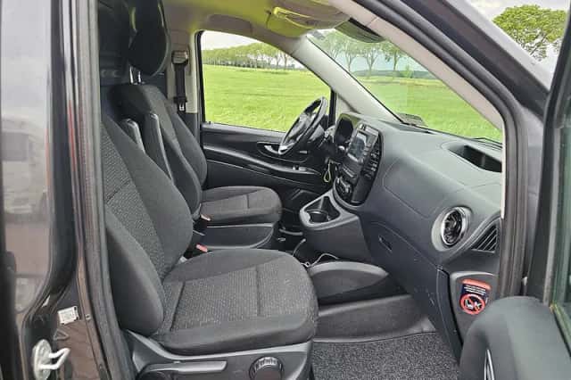 Mercedes-Benz Vito (2022) thumbnail 6