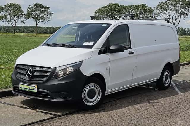 Mercedes-Benz Vito (2020) thumbnail 2