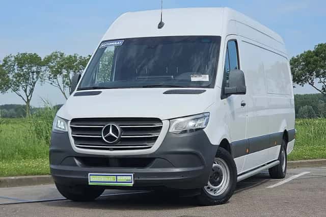 Mercedes-Benz Sprinter (2019) thumbnail 1