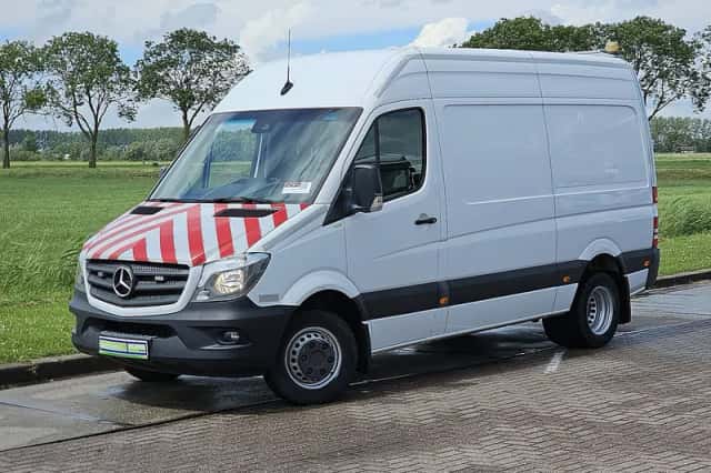 Mercedes-Benz Sprinter (2018) thumbnail 2