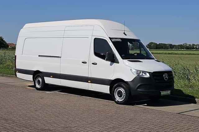 Mercedes-Benz Sprinter (2022) thumbnail 4