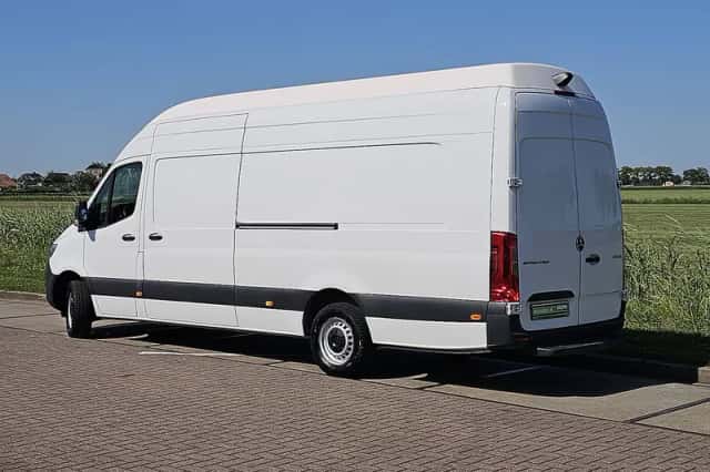 Mercedes-Benz Sprinter (2022) thumbnail 5