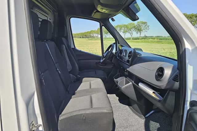 Mercedes-Benz Sprinter (2022) thumbnail 6