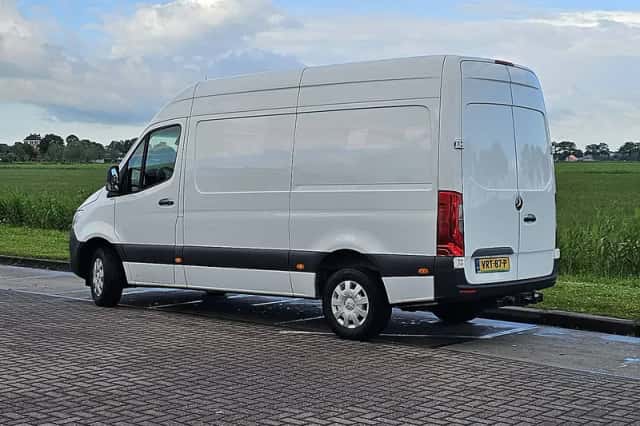 Mercedes-Benz Sprinter (2022) thumbnail 5