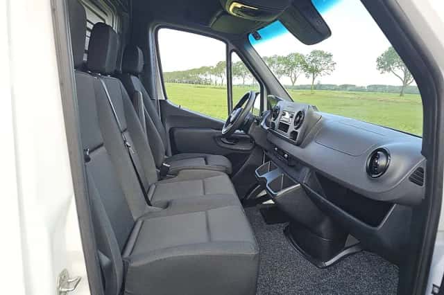 Mercedes-Benz Sprinter (2022) thumbnail 6