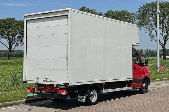 Mercedes-Benz Sprinter (2023) thumbnail 3