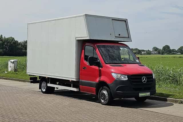 Mercedes-Benz Sprinter (2023) thumbnail 4