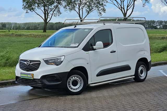 Opel Combo (2020) thumbnail 2