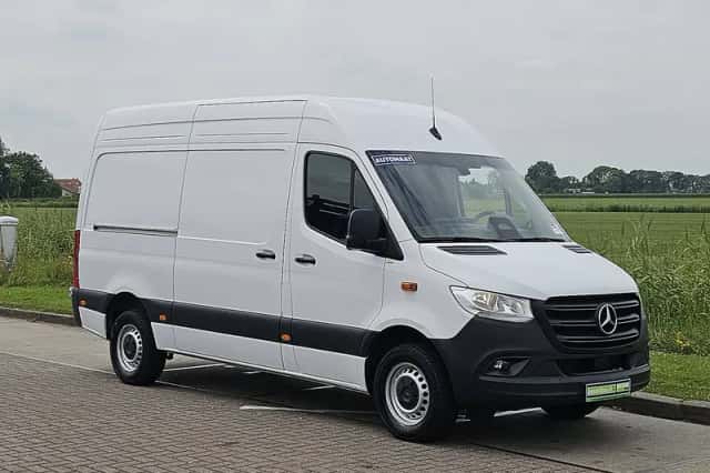 Mercedes-Benz Sprinter (2024) thumbnail 4