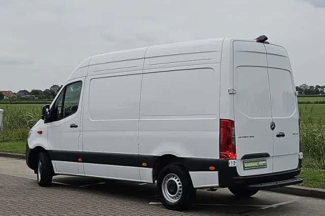 Mercedes-Benz Sprinter (2024) thumbnail 5
