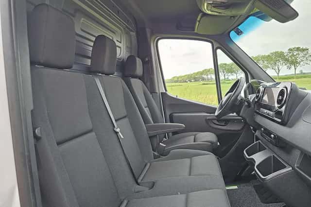 Mercedes-Benz Sprinter (2024) thumbnail 6